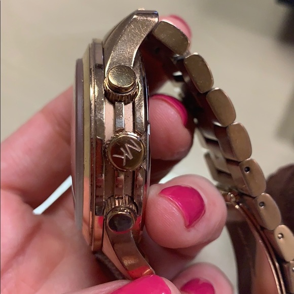 Michael Kors Rose Gold Watch main image 6